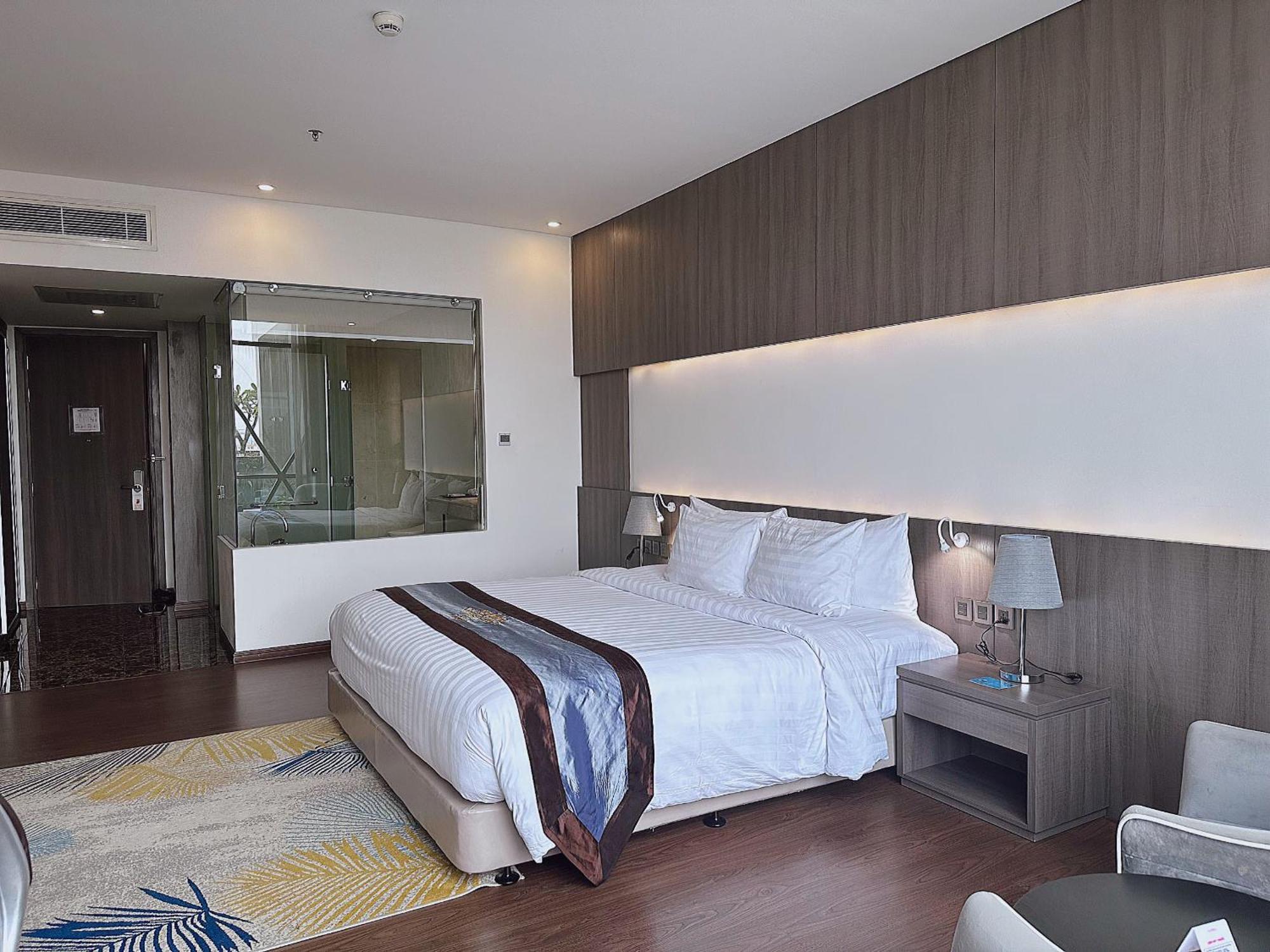 The Mira Central Park Hotel Bien Hoa Room photo